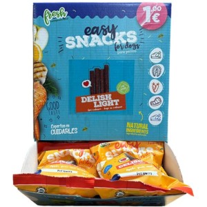 Imagen frontal de una colorida caja azul de bolsitas de snacks para mascotas.