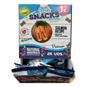 Caja frontal de bolsitas de snacks para perros de la marca Fresh.