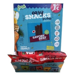 Caja frontal de bolsitas rojas de barritas de ternera para perros de la marca Easy Snacks