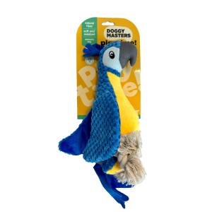 Imagen frontal de un peluche para perro con forma de guacamayo de color azul con etiqueta.