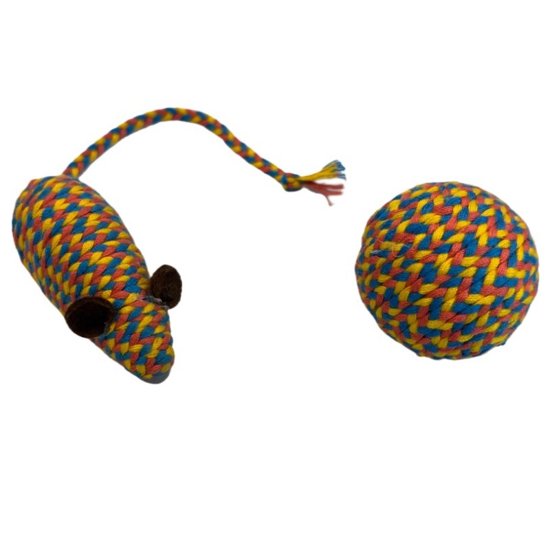 Juguete para gatos con forma de ratón y pelota de tenis con colores marrón y beige.
