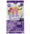 Imagen del saco de alimento para perros de Fresh Puppy, tiene color morado con una imagen de pollo.