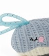 Textura de peluche para gato con forma de ballena.