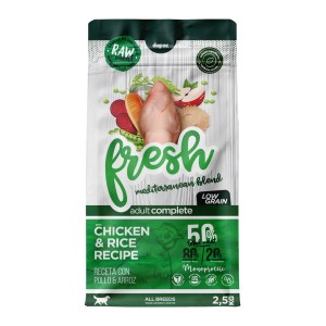 Saco de alimento seco para perros de la marca Fresh.