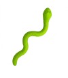 Serpiente larga dispensadora de color verde para perros.