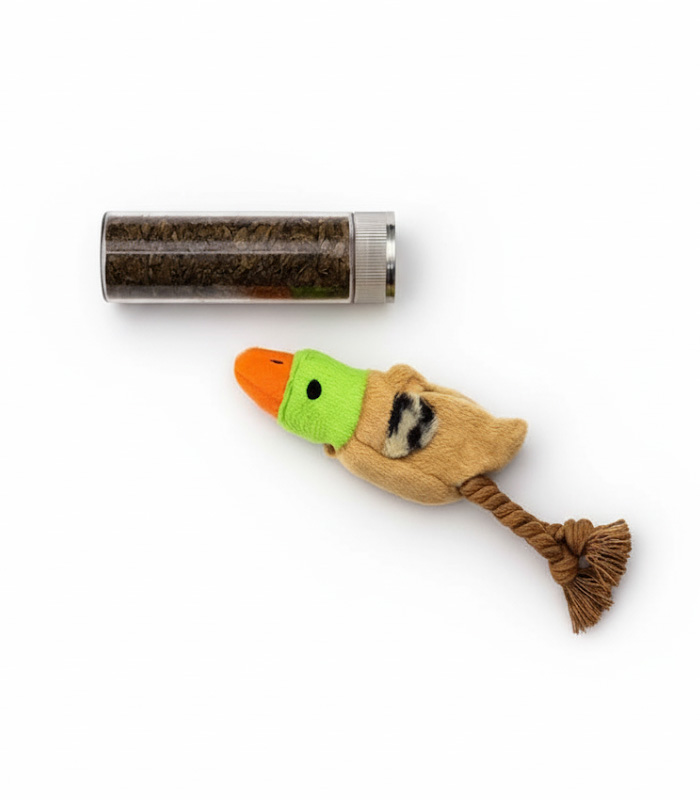 Juguete con foma de pato para gato con catnip.